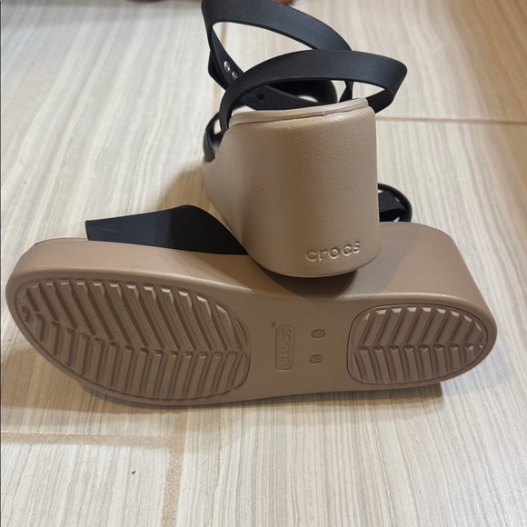 CROC Brooklyn Ankle Strap Wedges - Picture 6 of 6